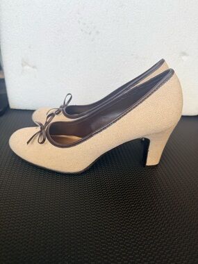 Beige Bow-Trim Mid Heel Pump